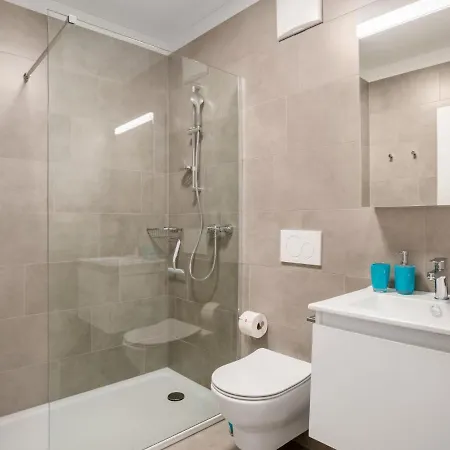 Appartamento Loctowers A2-8-1 By Interhome Locarno